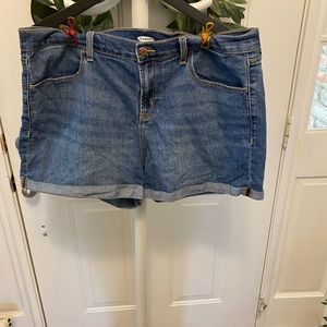 Old Navy Cuffed Blue Jean Mom Shorts 16